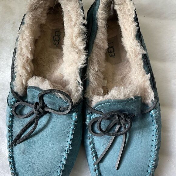 Ugg Dakota suede Shearling Bleu moccasins size 9. - Picture 7 of 9
